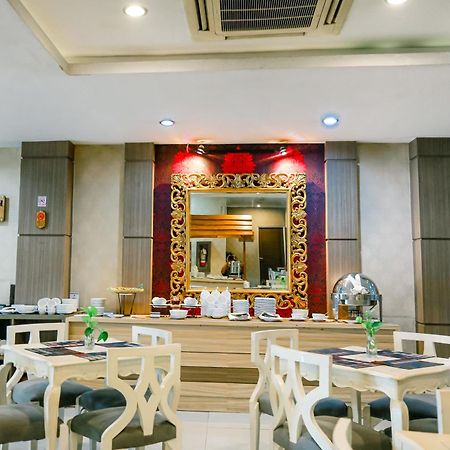 The Cube Hotel Malioboro, Azana Hotels Collection Yogyakarta Extérieur photo