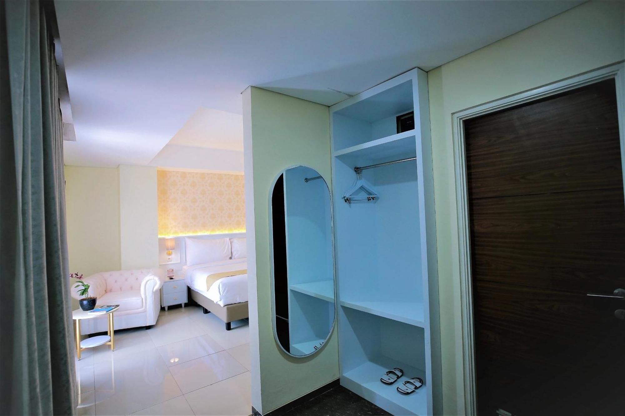 The Cube Hotel Malioboro, Azana Hotels Collection Yogyakarta Extérieur photo