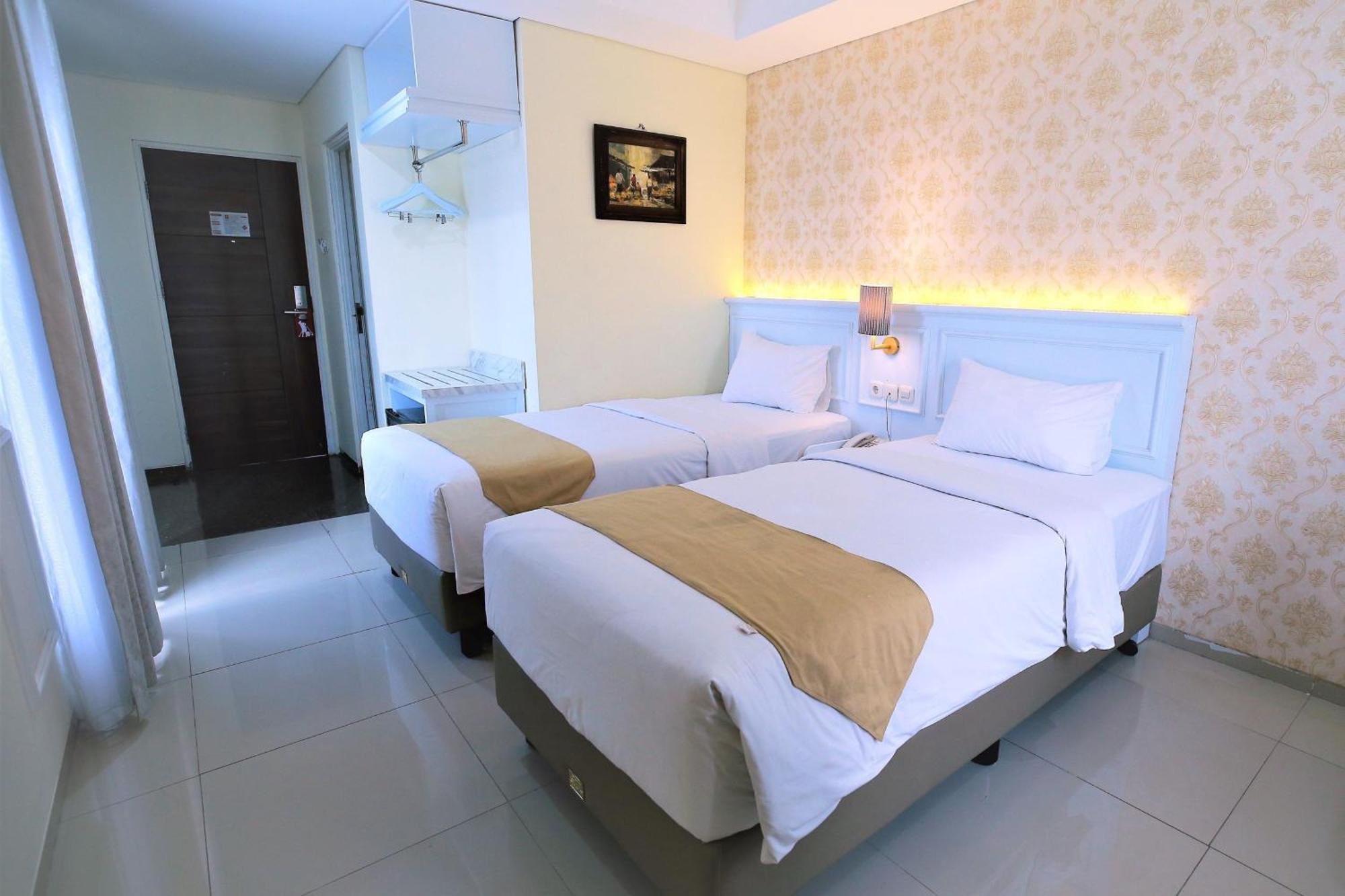 The Cube Hotel Malioboro, Azana Hotels Collection Yogyakarta Extérieur photo
