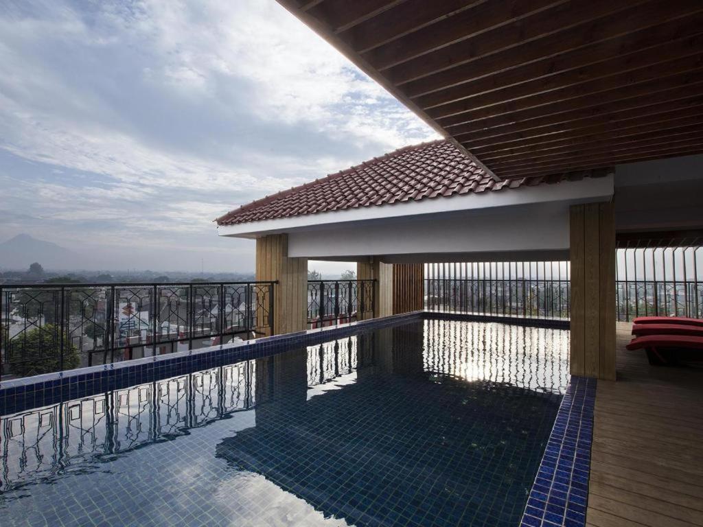 The Cube Hotel Malioboro, Azana Hotels Collection Yogyakarta Extérieur photo