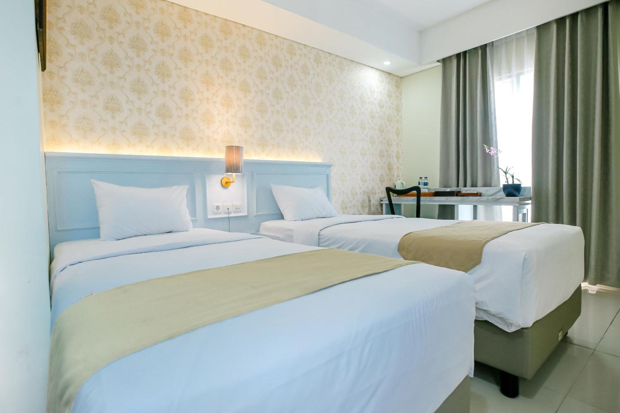 The Cube Hotel Malioboro, Azana Hotels Collection Yogyakarta Extérieur photo