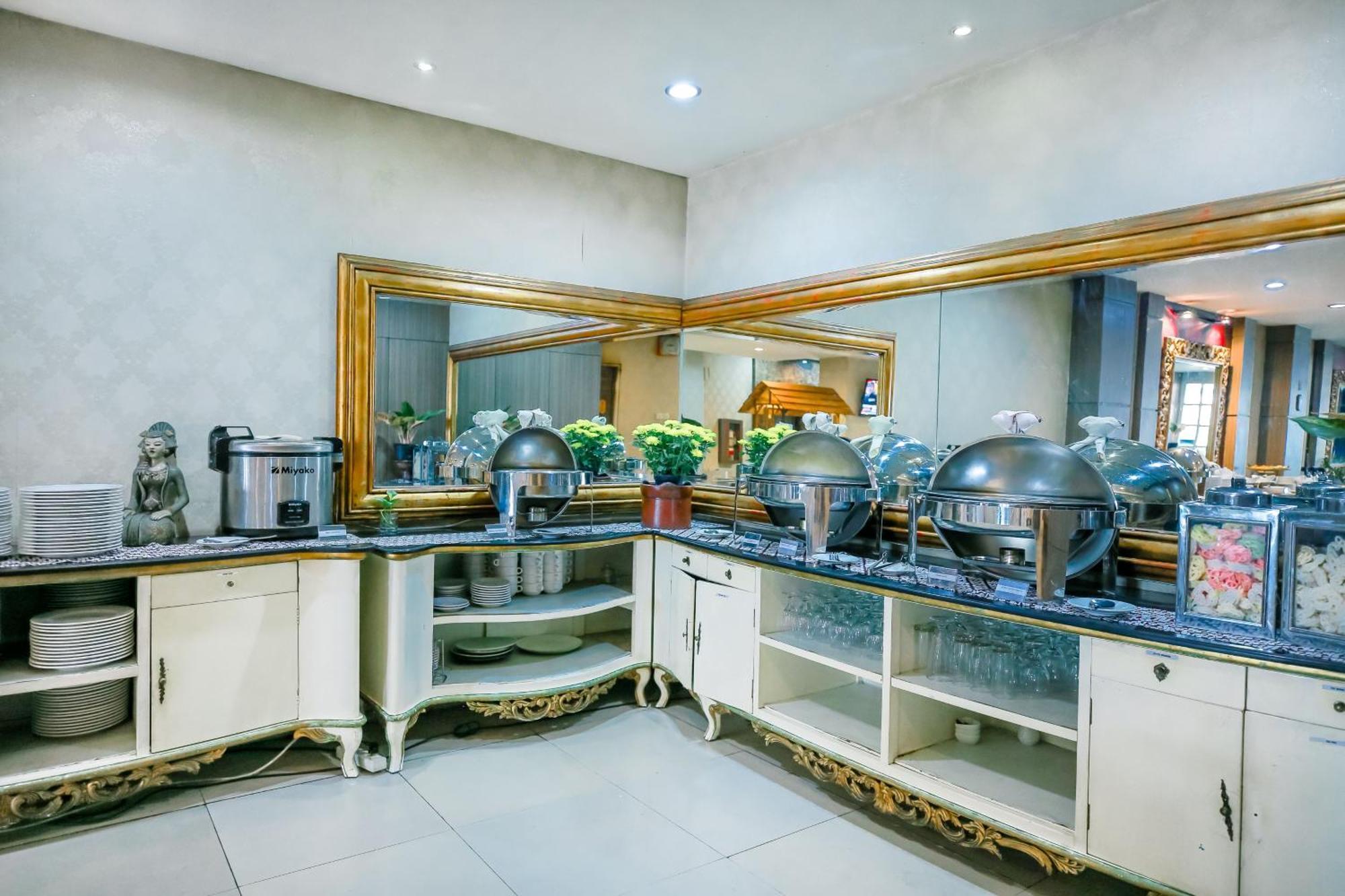 The Cube Hotel Malioboro, Azana Hotels Collection Yogyakarta Extérieur photo