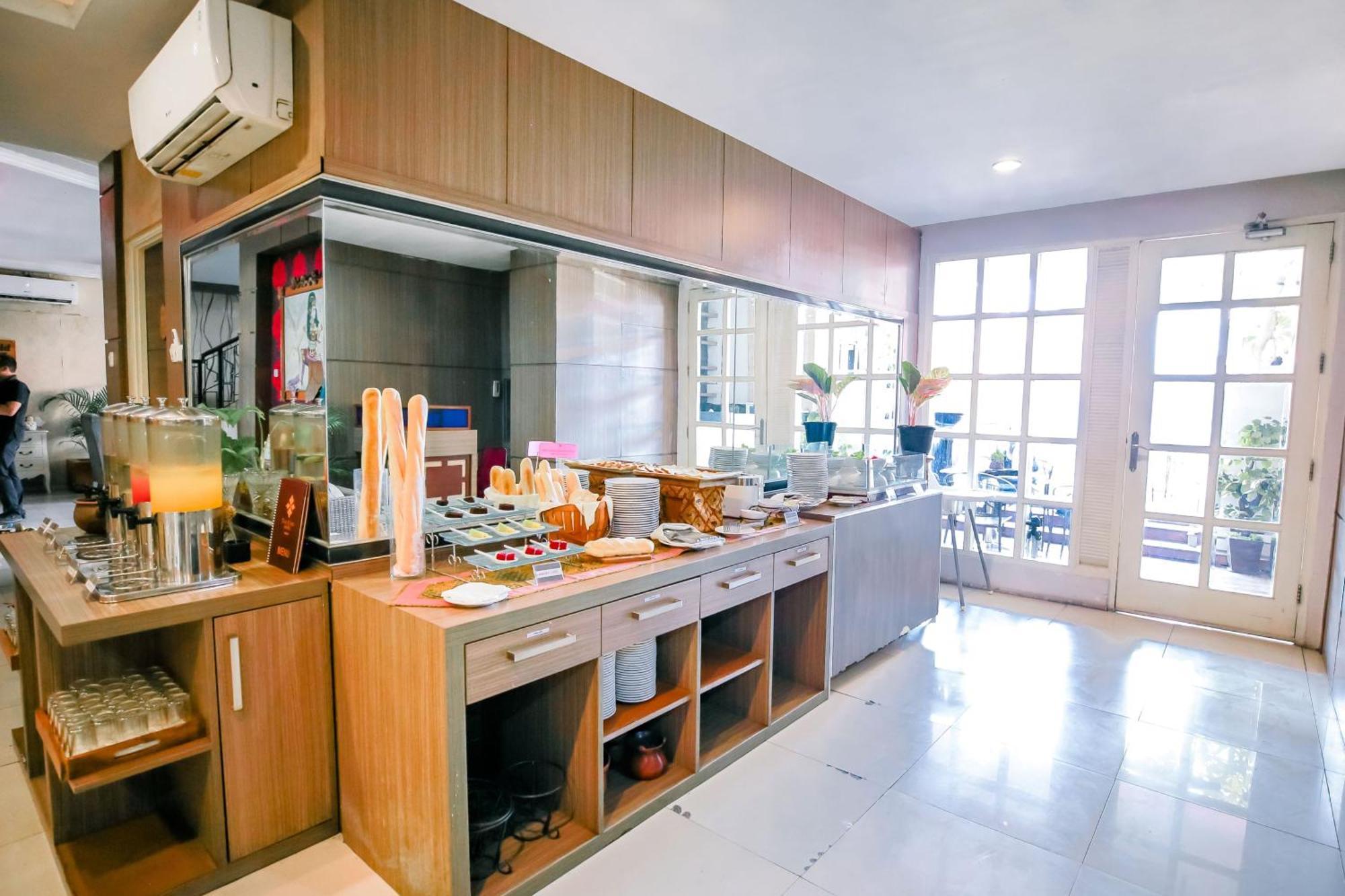 The Cube Hotel Malioboro, Azana Hotels Collection Yogyakarta Extérieur photo