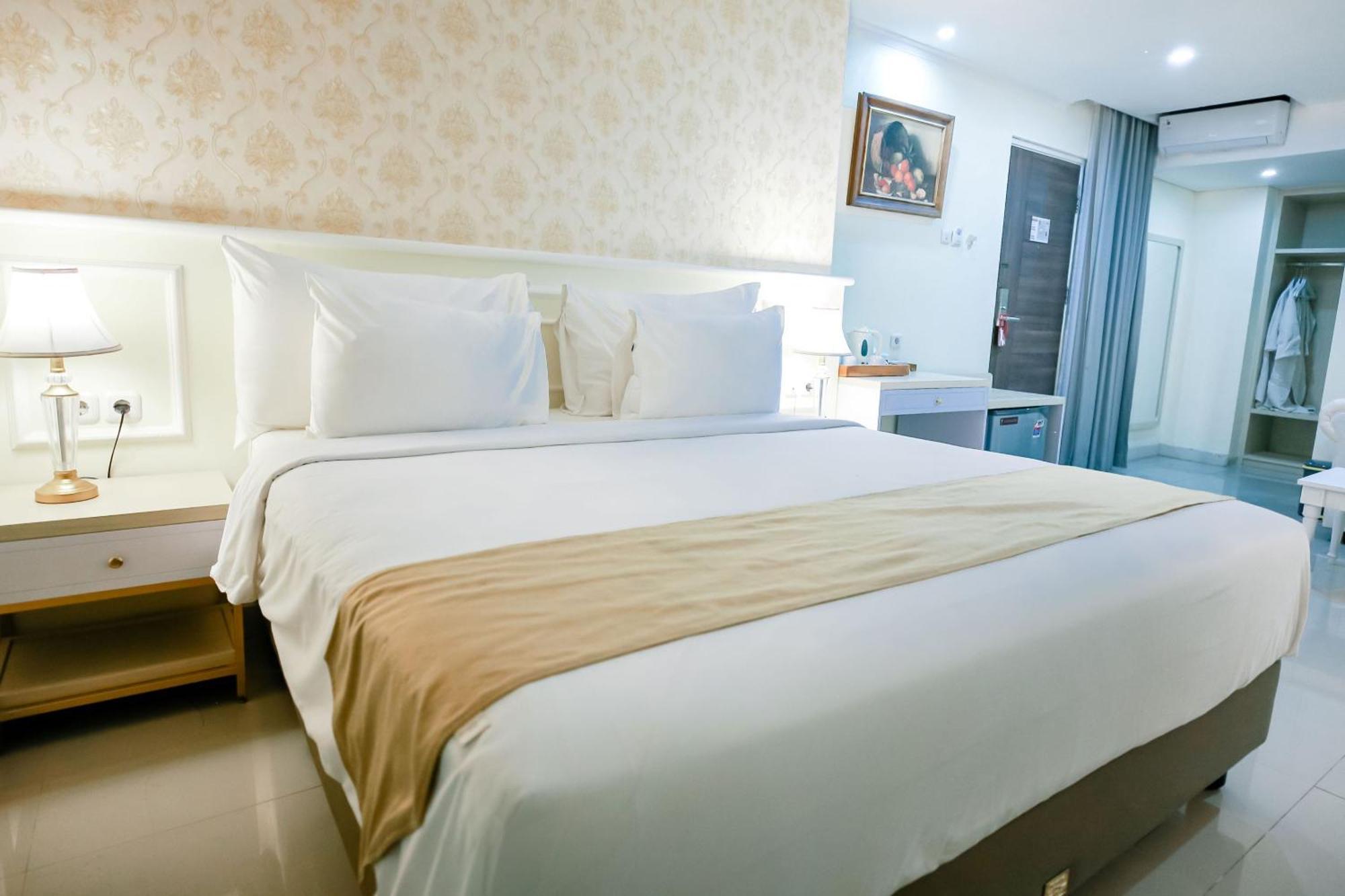 The Cube Hotel Malioboro, Azana Hotels Collection Yogyakarta Extérieur photo